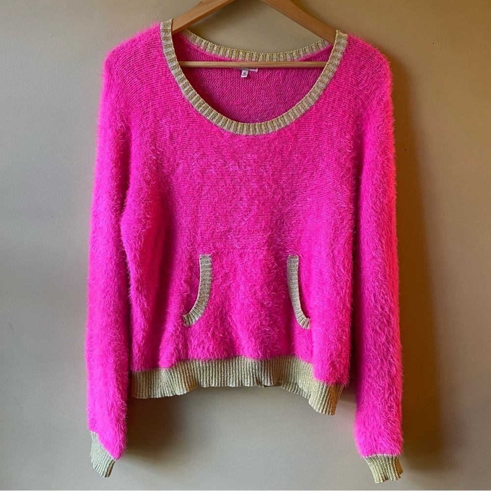 Y2K Women's Juicy Couture Pink & Gold Fuzzy Knit Sweater Size Medium Pocket